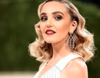 Chloe Fineman Net Worth